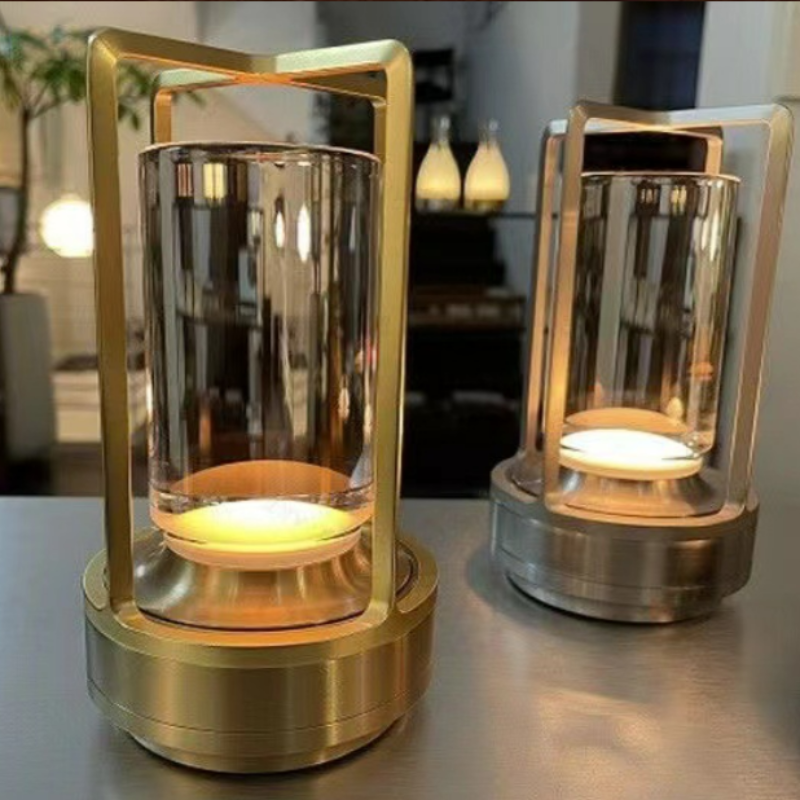 Retoria LED Tischlampe
