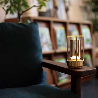 Retoria LED Tischlampe