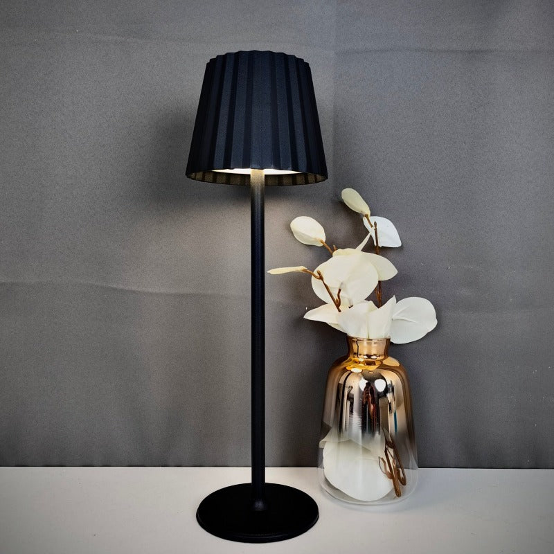 Moderna LED Tischlampe